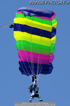 2006-09-10 Ferrara Airshow 096 Paracadutisti